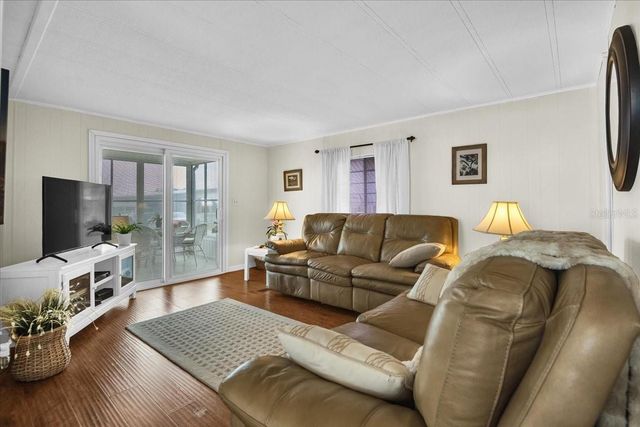 808 53RD AVENUE E 209, Bradenton, FL 34203