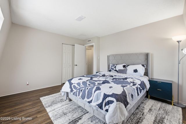 9612 Westport Rd APT 11, Louisville, KY 40241
