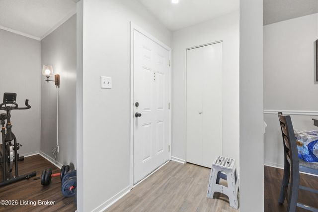 9612 Westport Rd APT 11, Louisville, KY 40241