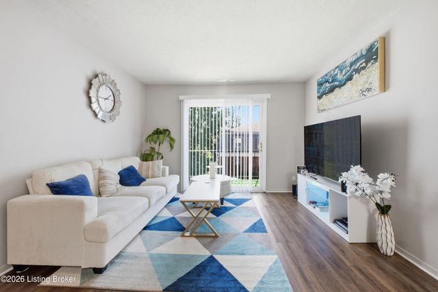 9612 Westport Rd APT 11, Louisville, KY 40241