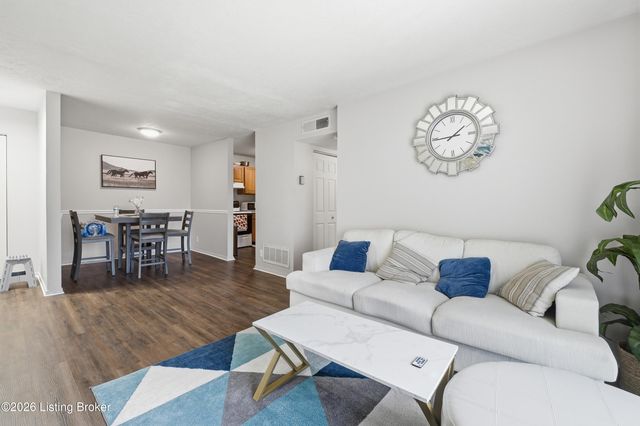 9612 Westport Rd APT 11, Louisville, KY 40241