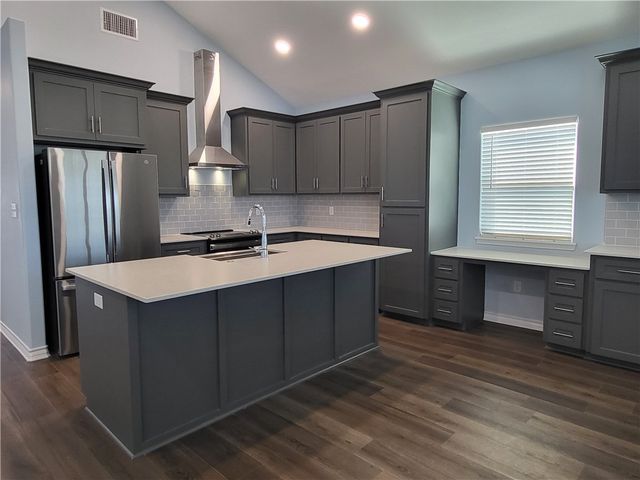 113 Knickerbocker St, Corpus Christi, TX 78418