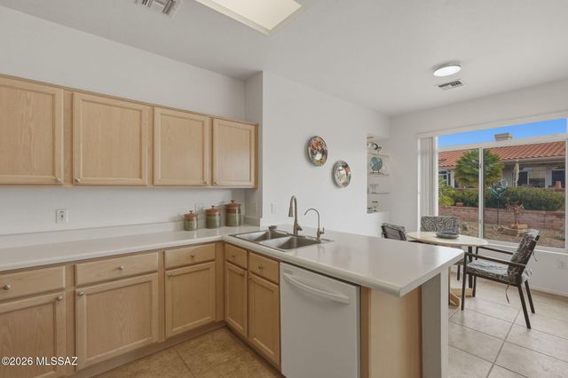 14700 N Flagstone Drive, Oro Valley, AZ 85755