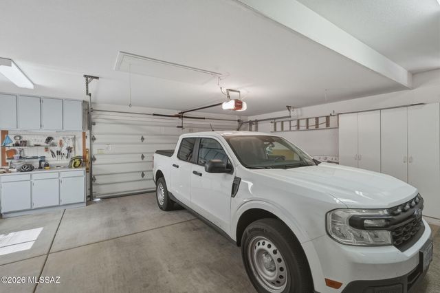 14700 N Flagstone Drive, Oro Valley, AZ 85755