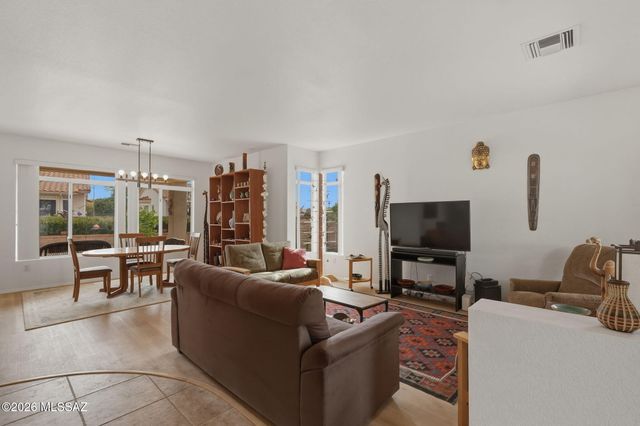 14700 N Flagstone Drive, Oro Valley, AZ 85755