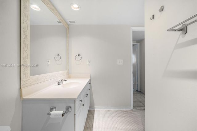 19380 Collins Avenue 1224, Sunny Isles Beach, FL 33160