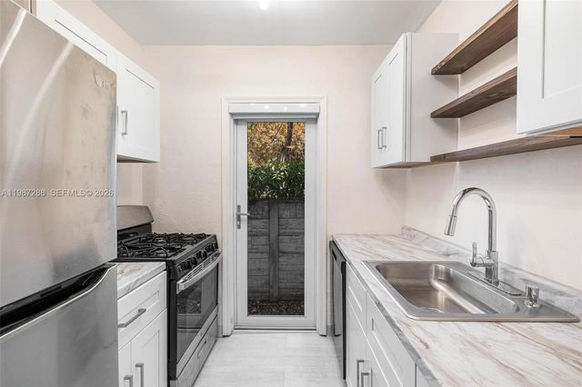 428 Collins Ave 7, Miami Beach, FL 33139