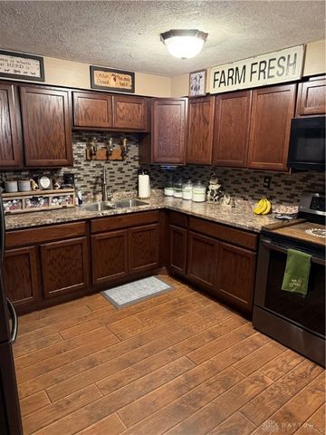 731 Homeway Drive, New Lebanon, OH 45345