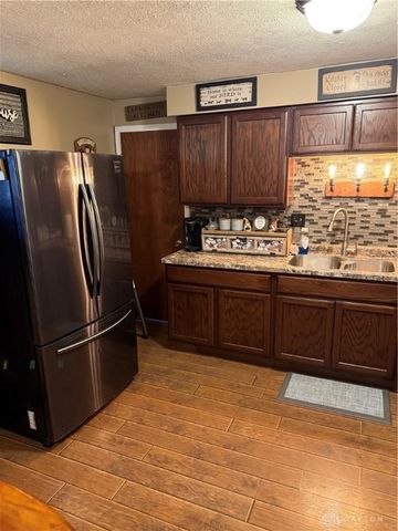 731 Homeway Drive, New Lebanon, OH 45345