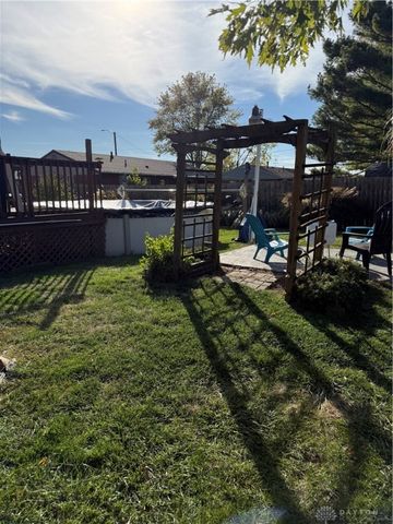 731 Homeway Drive, New Lebanon, OH 45345