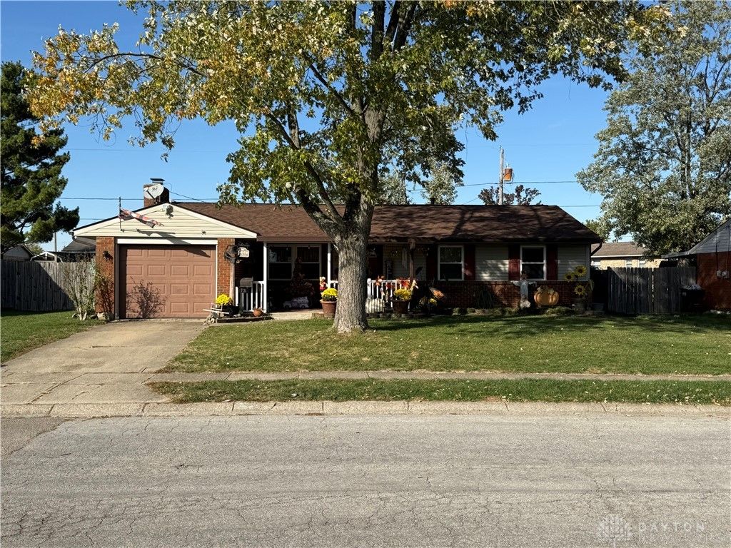 731 Homeway Drive, New Lebanon, OH 45345