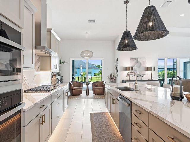 7095 JENNINGS COURT, The Villages, FL 34762