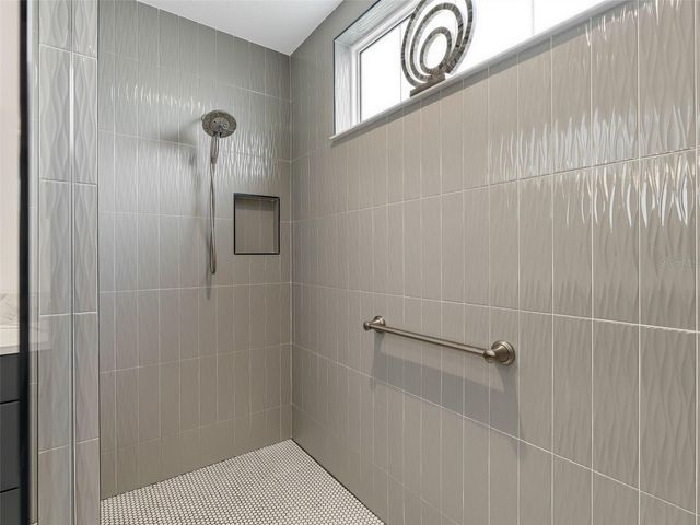 7095 JENNINGS COURT, The Villages, FL 34762