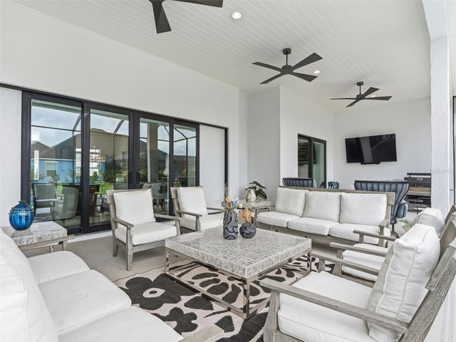7095 JENNINGS COURT, The Villages, FL 34762