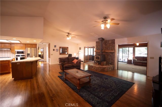 6735 Lakefront Dr, Magalia, CA 95954