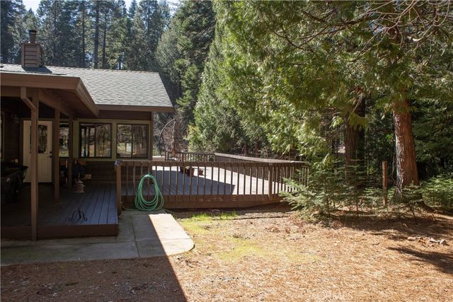 6735 Lakefront Dr, Magalia, CA 95954