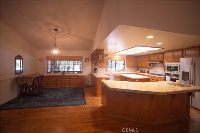 6735 Lakefront Dr, Magalia, CA 95954