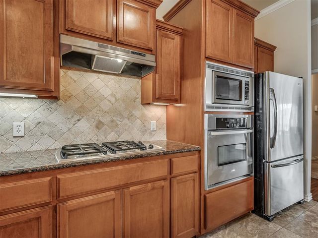 500 Apple Tree Lane, Moore, OK 73160