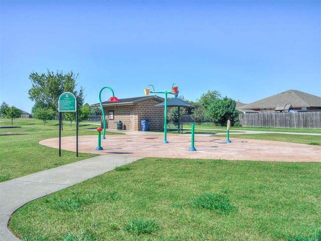 500 Apple Tree Lane, Moore, OK 73160