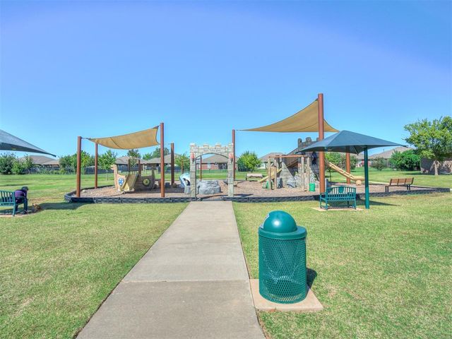500 Apple Tree Lane, Moore, OK 73160