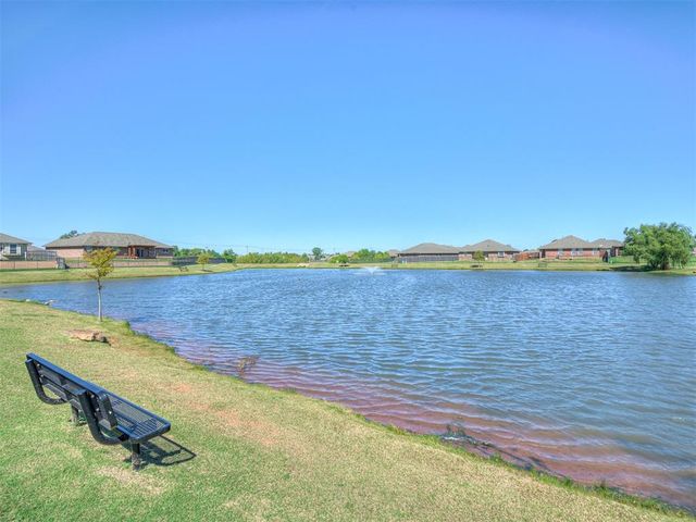 500 Apple Tree Lane, Moore, OK 73160