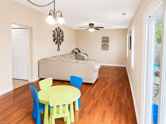 1353 Crane CRES, Virginia Beach, VA 23454