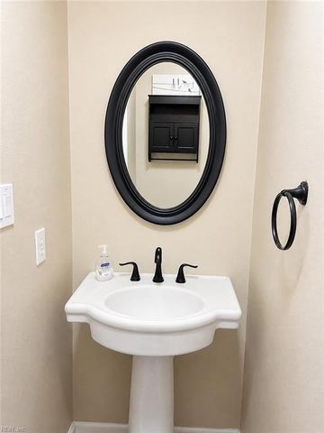 1353 Crane CRES, Virginia Beach, VA 23454