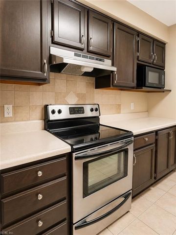 1353 Crane CRES, Virginia Beach, VA 23454