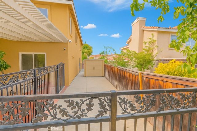 2559 Gilbert Avenue, Corona, CA 92881