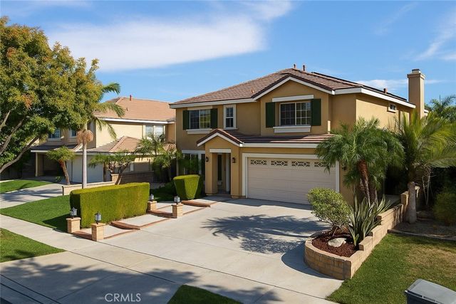 2559 Gilbert Avenue, Corona, CA 92881