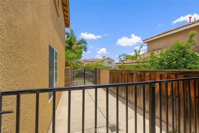 2559 Gilbert Avenue, Corona, CA 92881