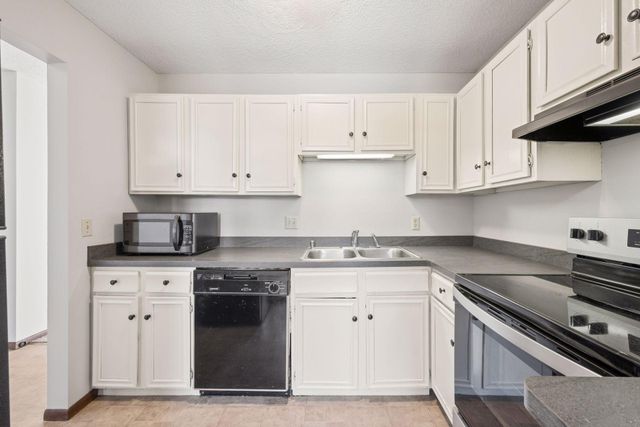 919 Ridge Drive SE, Saint Michael, MN 55376