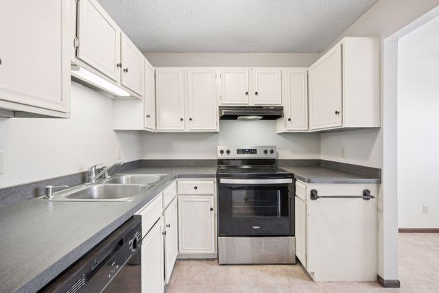 919 Ridge Drive SE, Saint Michael, MN 55376