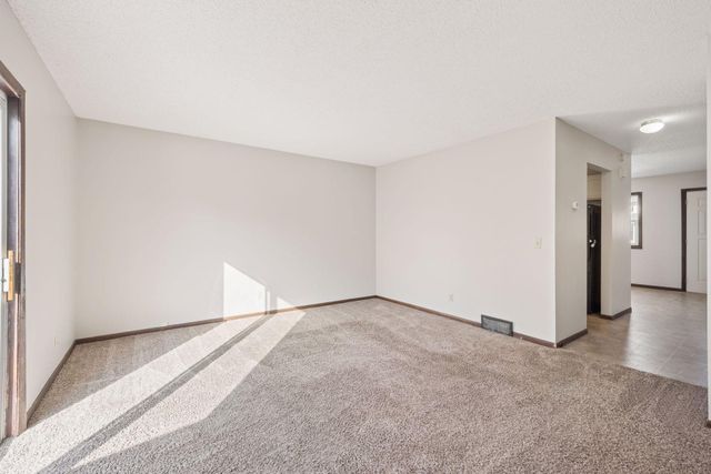 919 Ridge Drive SE, Saint Michael, MN 55376