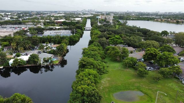 2642 Sheridan St, Hollywood, FL 33020