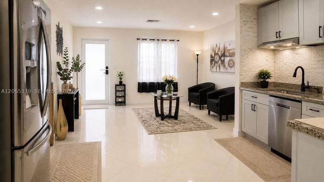 2642 Sheridan St, Hollywood, FL 33020