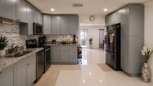 2642 Sheridan St, Hollywood, FL 33020