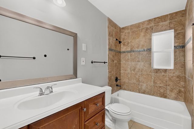 5808 Princess Jeanne Avenue NE, Albuquerque, NM 87110