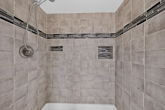 5808 Princess Jeanne Avenue NE, Albuquerque, NM 87110