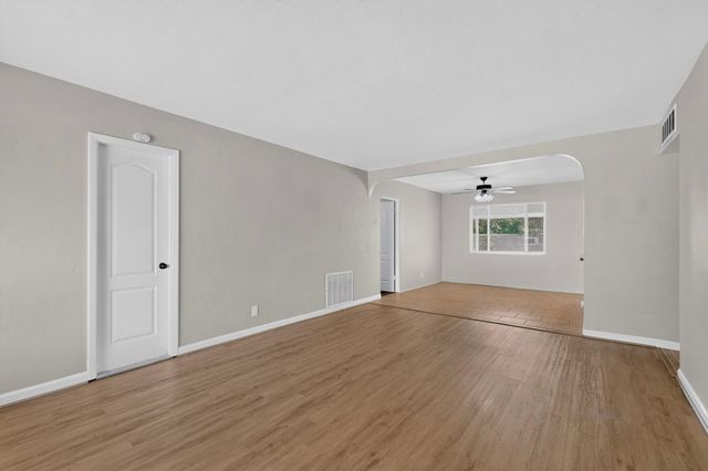 5808 Princess Jeanne Avenue NE, Albuquerque, NM 87110