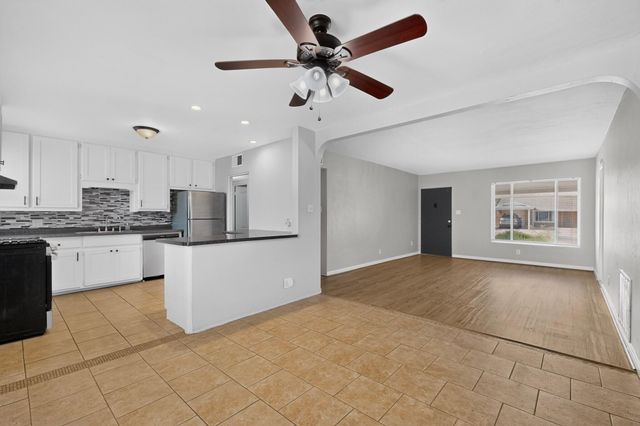 5808 Princess Jeanne Avenue NE, Albuquerque, NM 87110