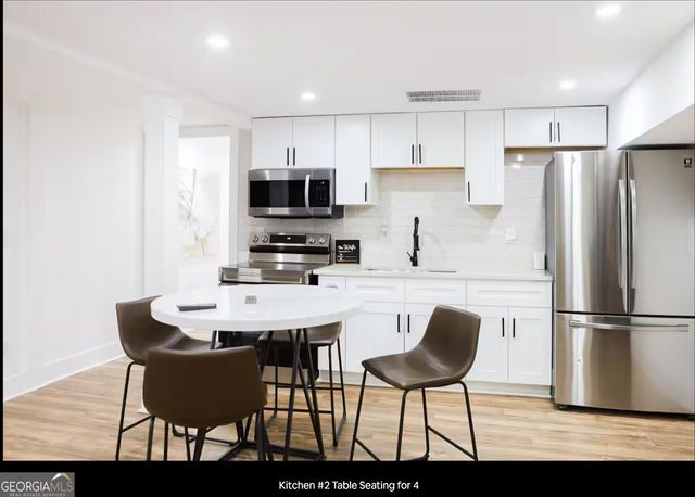 280 W Lake Drive NW, Atlanta, GA 30314