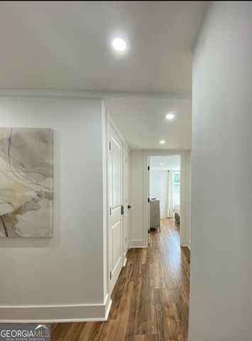 280 W Lake Drive NW, Atlanta, GA 30314
