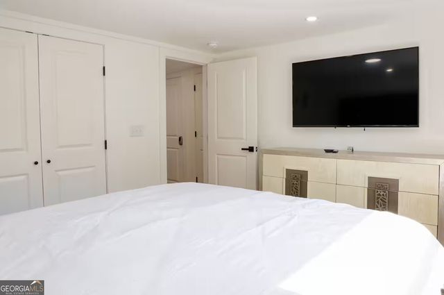 280 W Lake Drive NW, Atlanta, GA 30314
