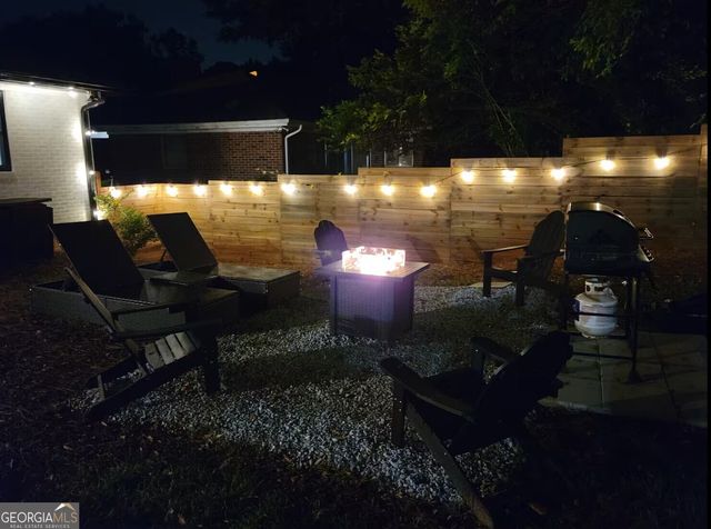 280 W Lake Drive NW, Atlanta, GA 30314