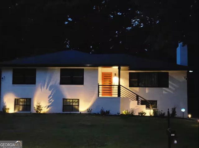 280 W Lake Drive NW, Atlanta, GA 30314