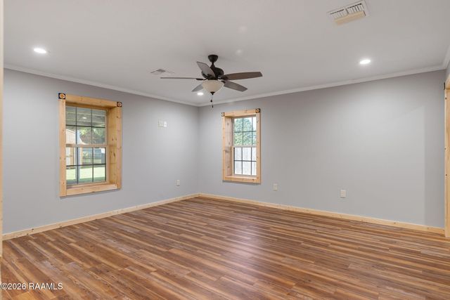 422 Longwood Drive, Opelousas, LA 70570