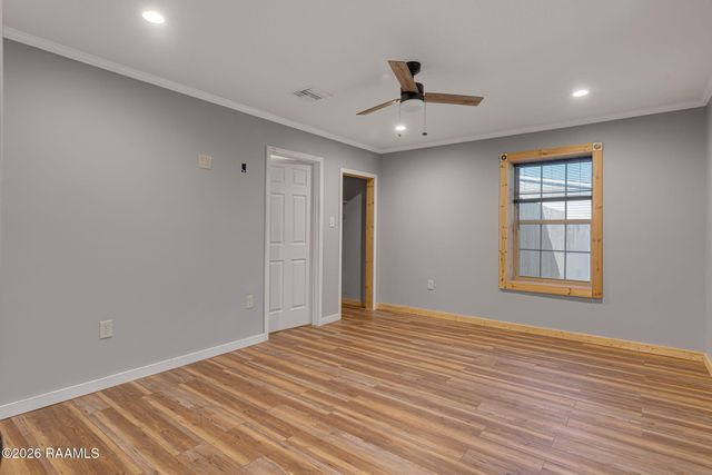 422 Longwood Drive, Opelousas, LA 70570