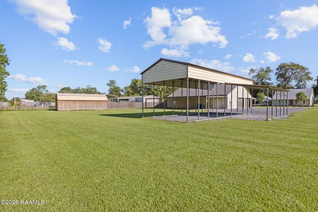422 Longwood Drive, Opelousas, LA 70570