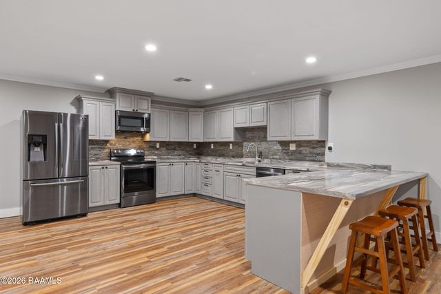 422 Longwood Drive, Opelousas, LA 70570